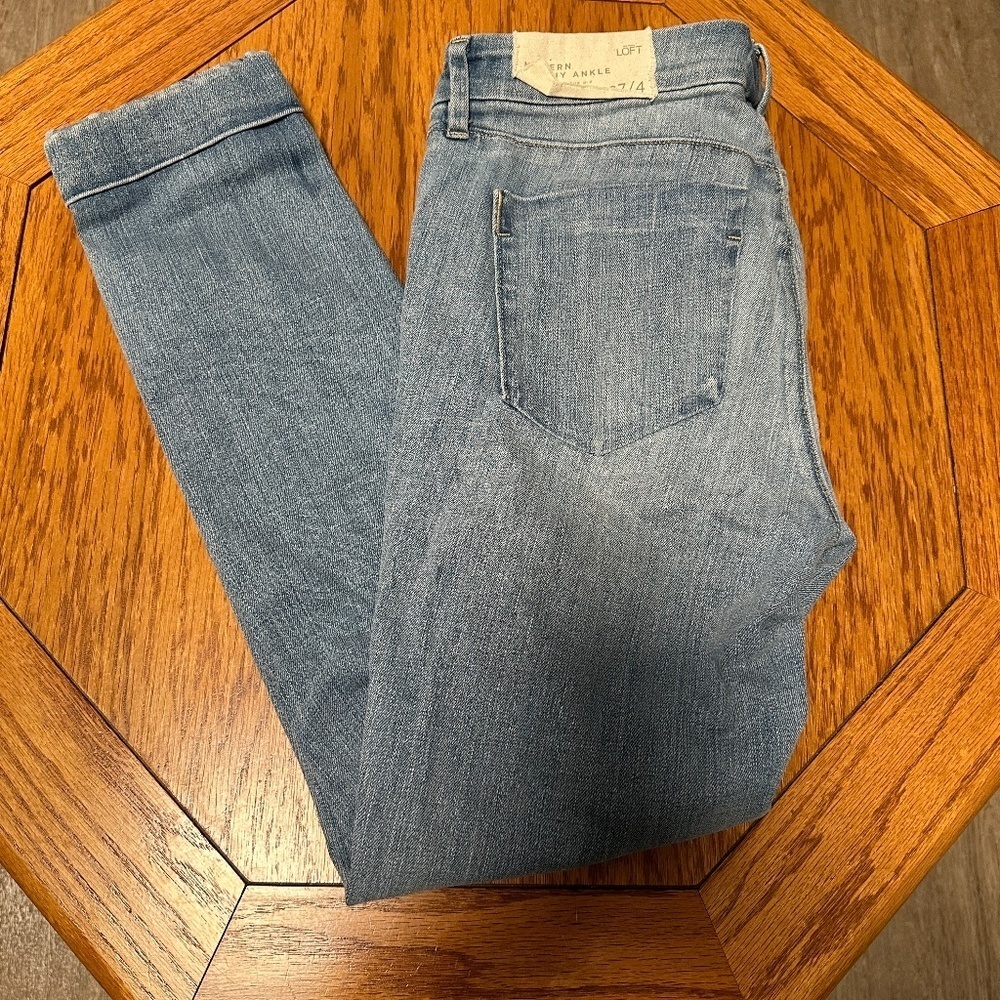 *LOFT* Light Wash Cuffed Mioden Skinny Ankle Jeans Size 4